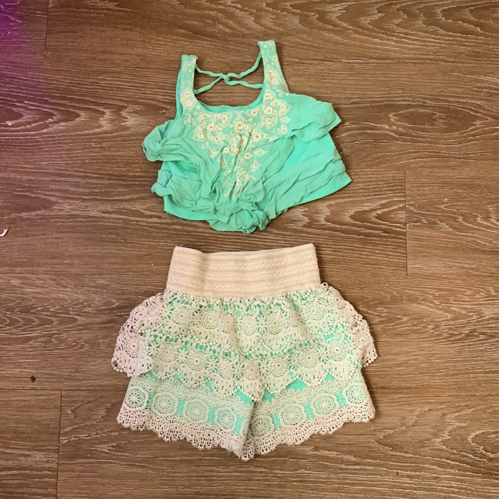 2pc skirt and tank, this teal and white outfit is from knit works in size XS.